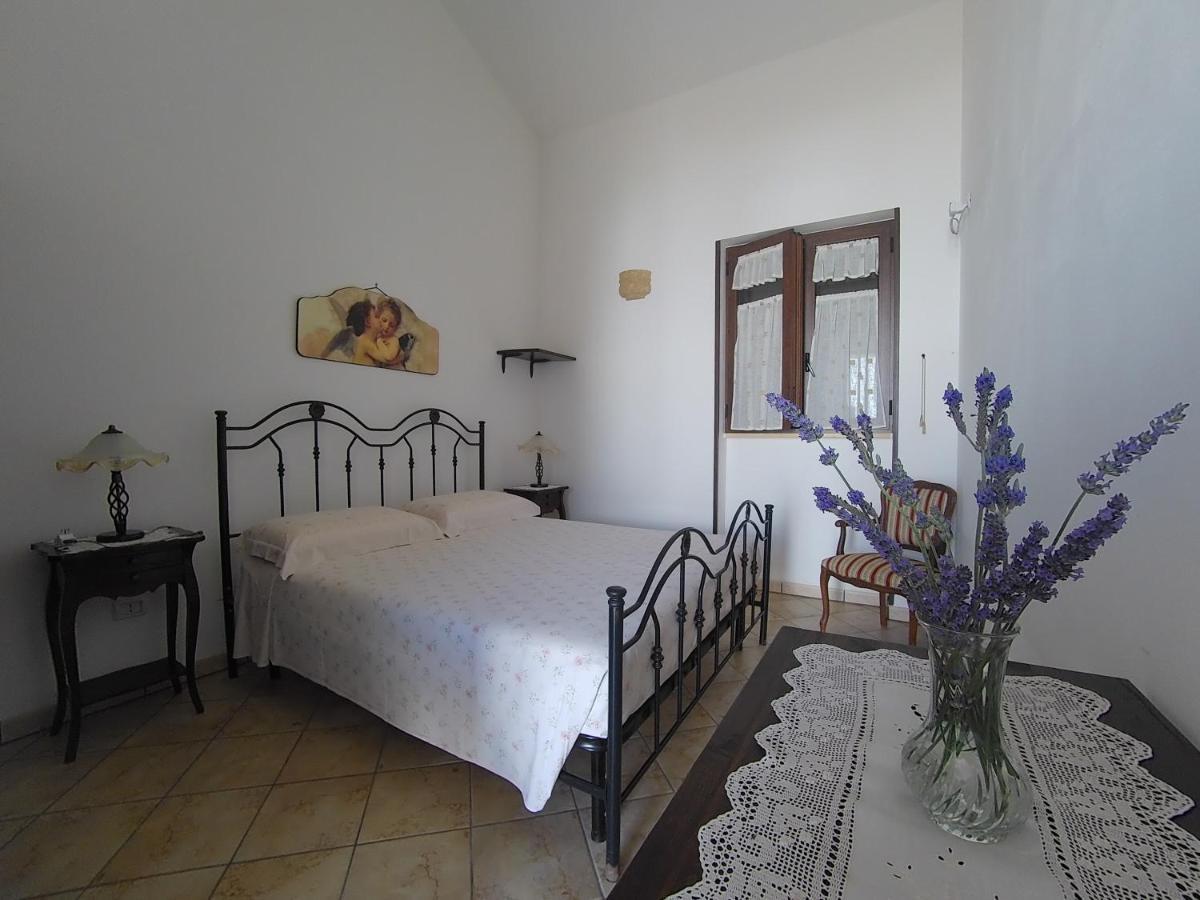 Azienda Agrituristica Masseria La Verna Patu Luaran gambar