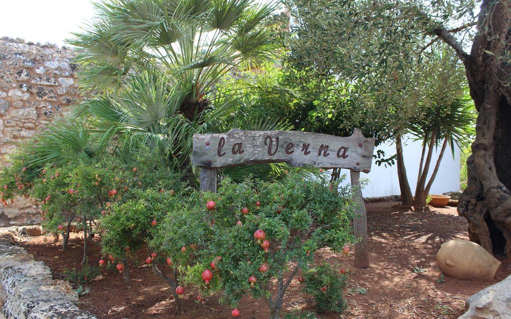Azienda Agrituristica Masseria La Verna Patu Luaran gambar