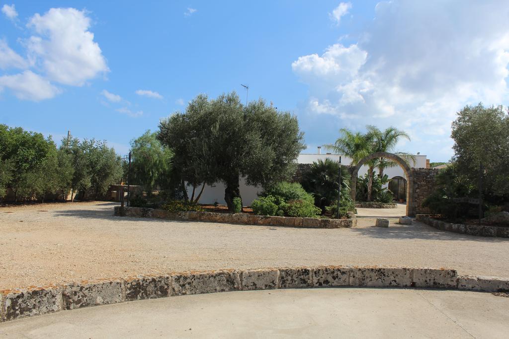 Azienda Agrituristica Masseria La Verna Patu Luaran gambar
