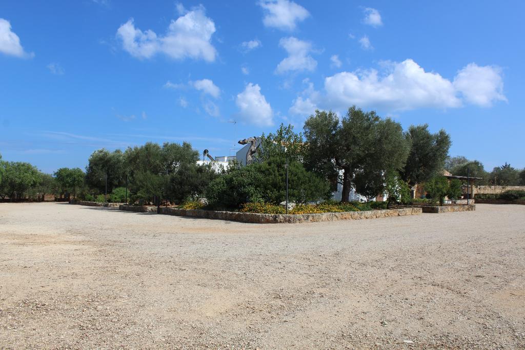 Azienda Agrituristica Masseria La Verna Patu Luaran gambar