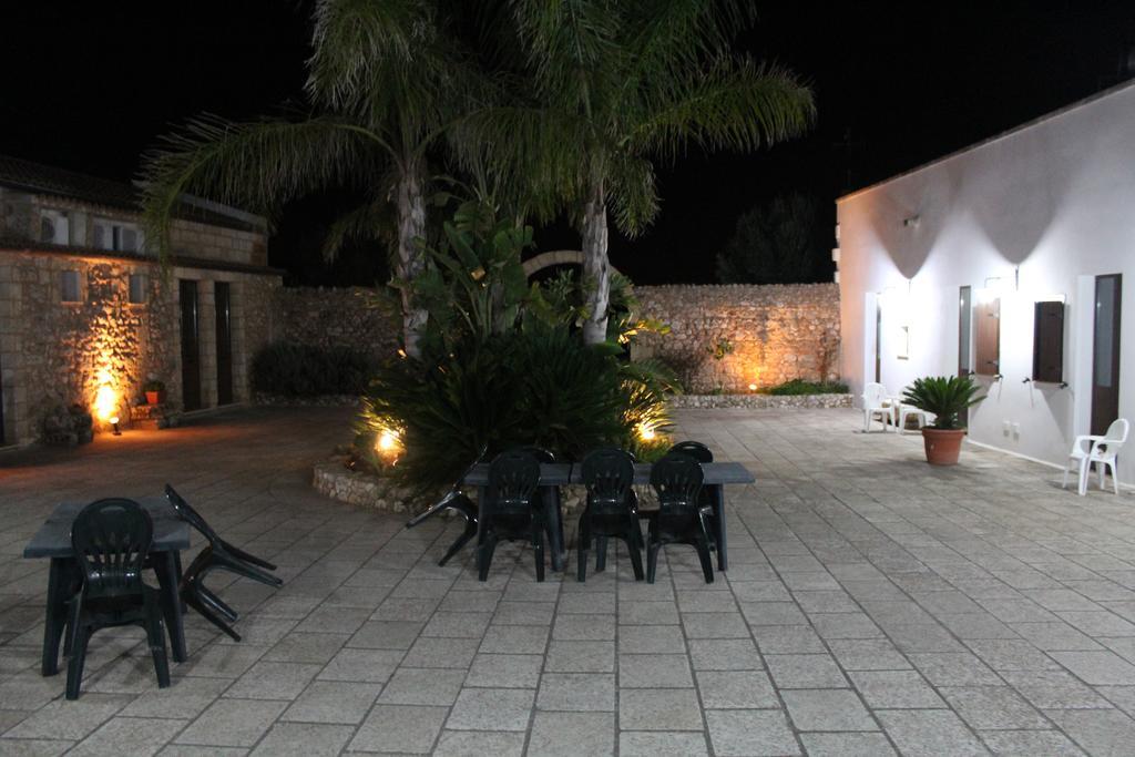 Azienda Agrituristica Masseria La Verna Patu Luaran gambar